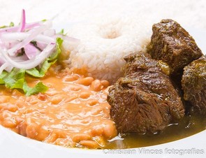 Seco de cabrito con frejoles